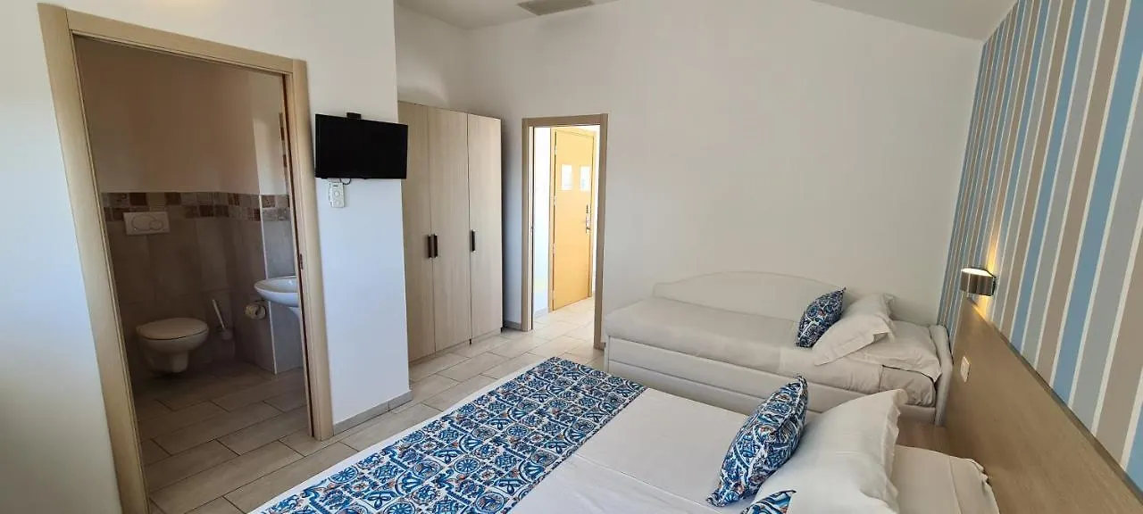 Rubino Apartments A 100Metri Dal Mare 里乔内