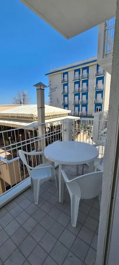 Rubino Apartments a 100metri dal mare Riccione
